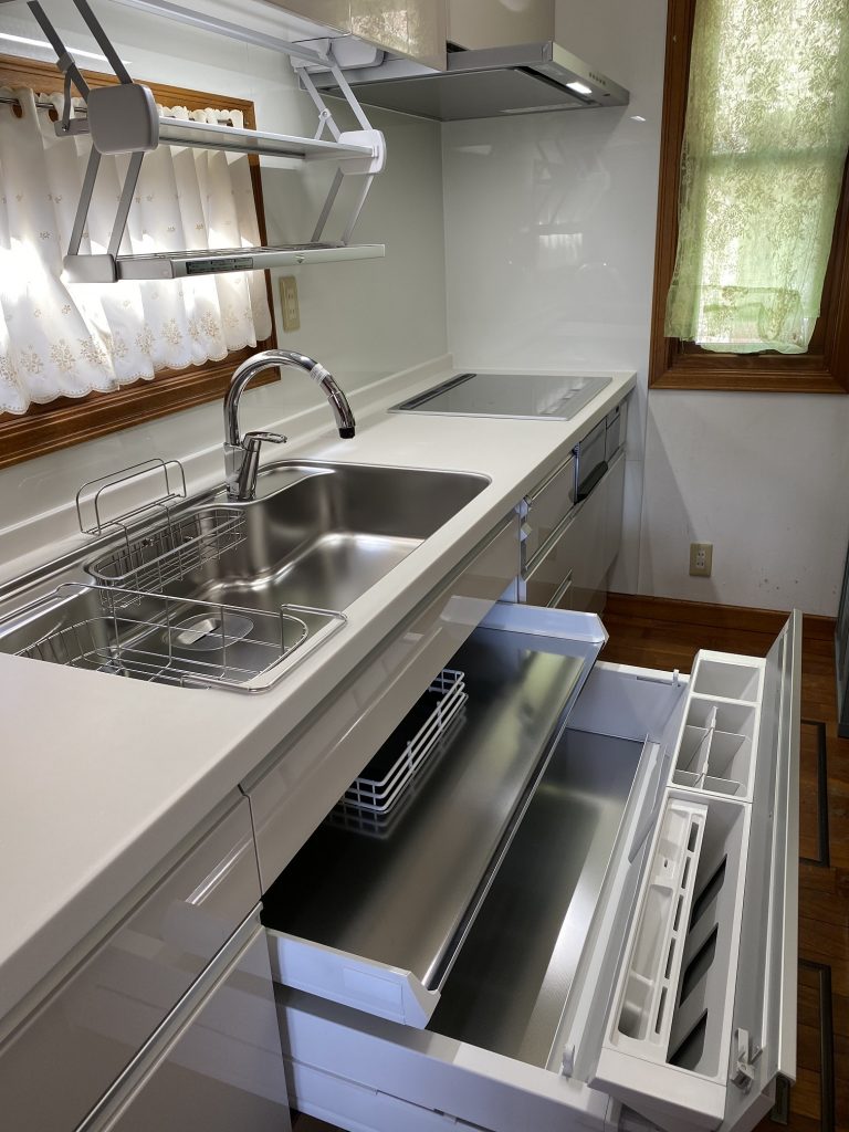 キッチンをリフォームして収納たっぷりに 住けっと 狛江市でハウスクリーニングとリフォームなら キッチンをリフォームして収納たっぷりに 住けっと 狛江市でハウスクリーニングとリフォームなら